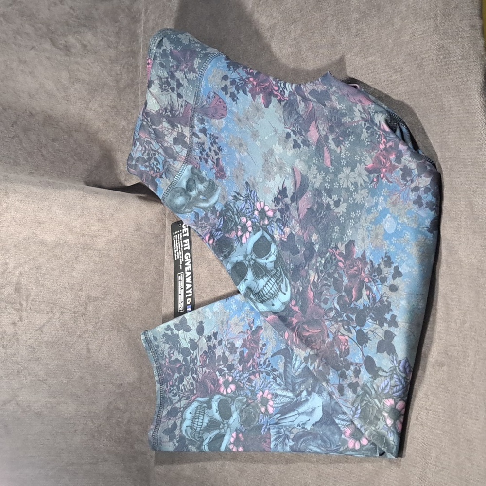 EVCR Dream Catcher Skulls Dark Blue Pink 7/8 High Waisted Leggings NWT 3X OOP